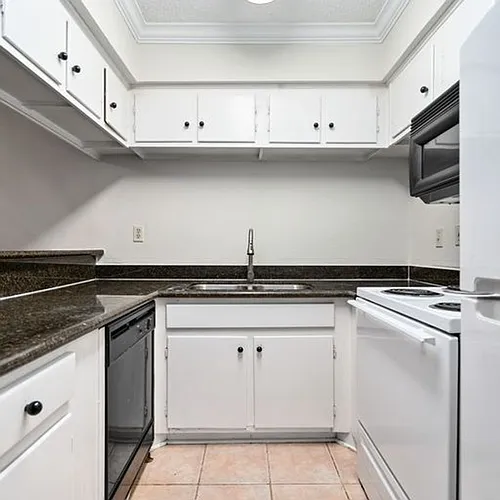 2212 Dunlavy St Photo 1
