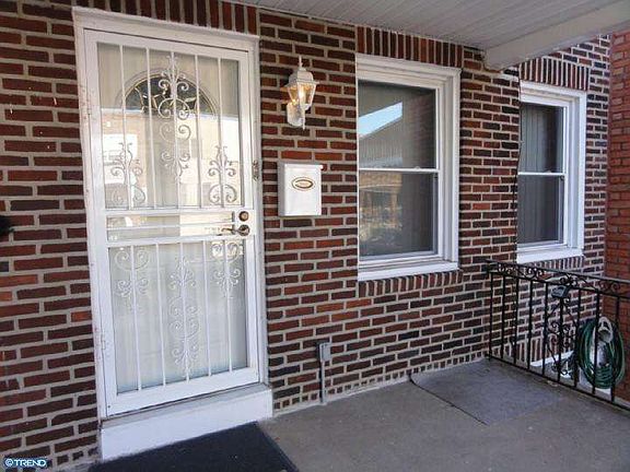 3rd image of 2742 S Darien St