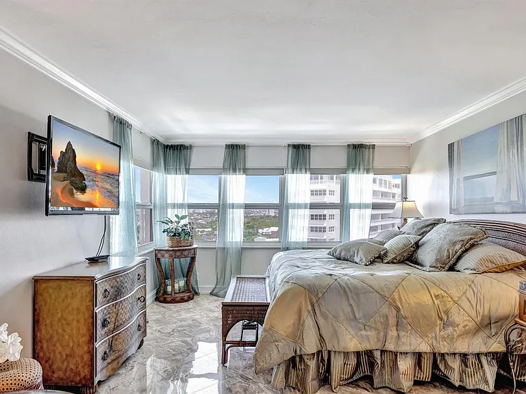 2100 S Ocean Dr #16F — Photo 19