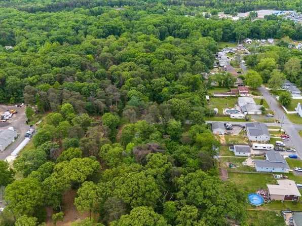 4414 Purple Martins Rd, Pasadena, MD 21122