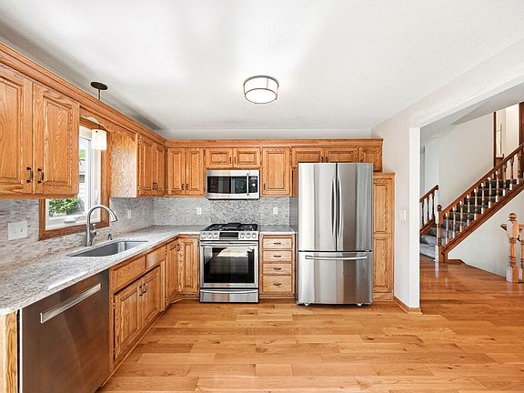 5th image of 3854 123rd Ave NW