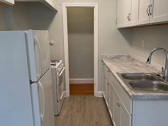 2nd image of 9823 Lake Ave #B103