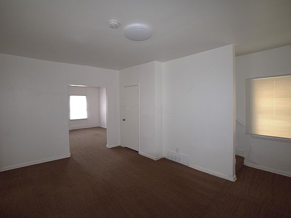 4th image of 1127 Wheeling Ave