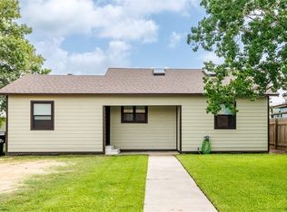 606 E Prairie St, Cuero, TX 77954