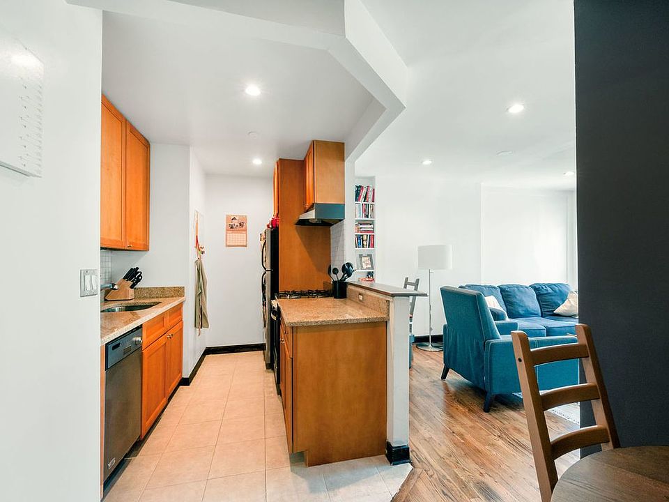 1st image of 339 W 20th St #3B