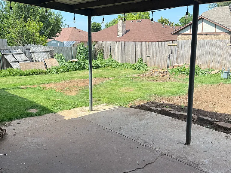 9813 S Country Club Dr — Photo 13