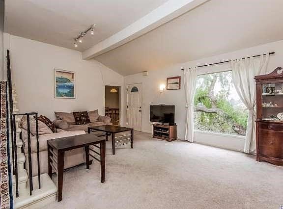 4th image of 664 Sunnyhill Dr