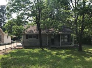 134 Hollywood Dr, Rossville, GA 30741