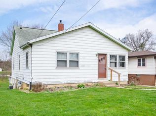 1013 N McMullen Rd, Bartonville, IL 61607