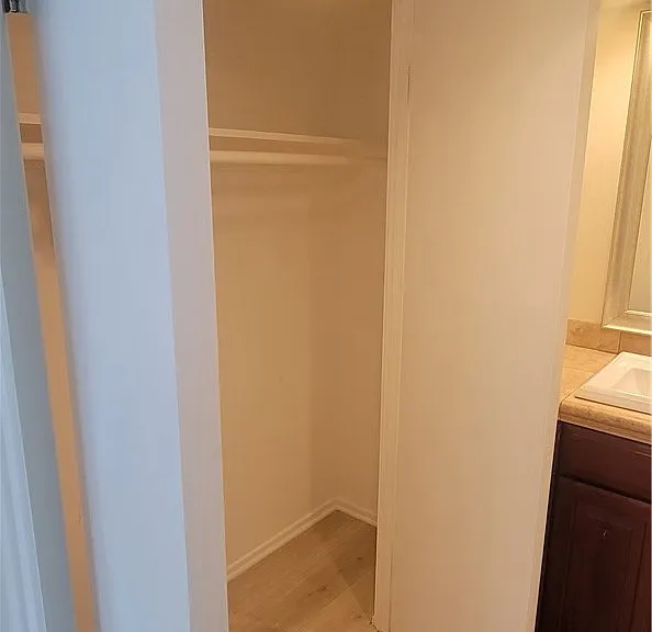 4279 W Sarah St — Photo 30