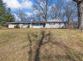 10059 Briarwood Dr, Saint Louis, MO