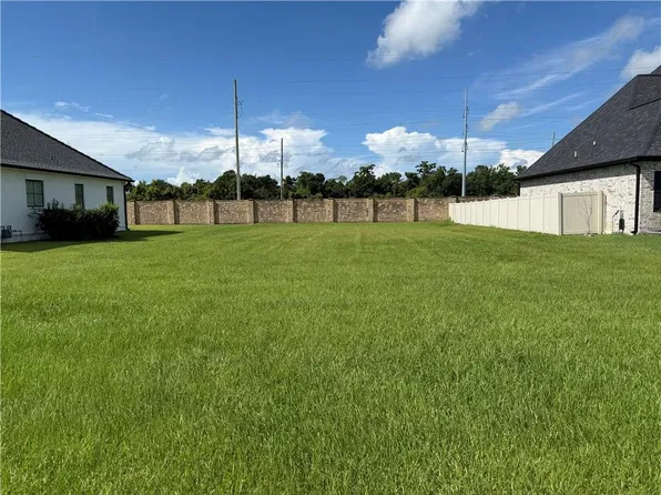 108 Mallard Dr, Westwego, LA 70094