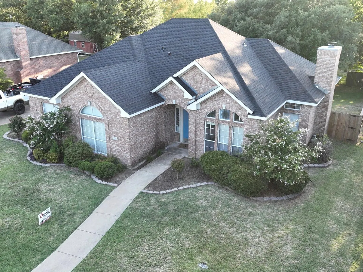 7113 Holden Dr — Photo 1