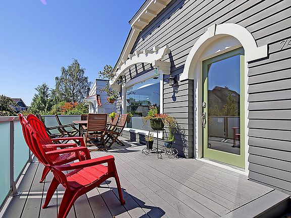 New trex deck & privacy rail