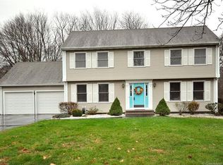 100 Village Ln, Windsor, CT 06095