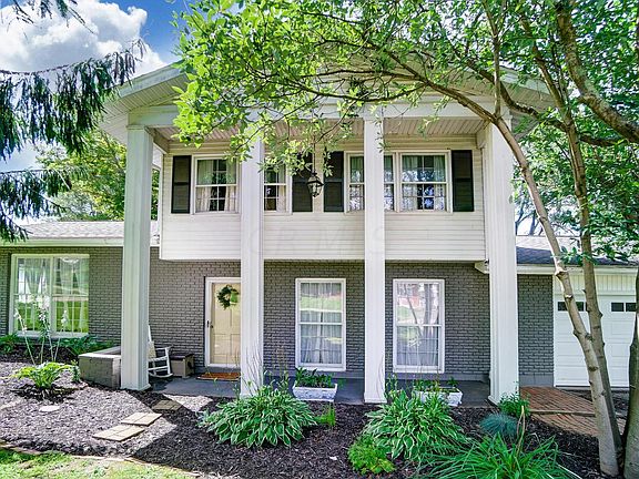 2nd image of 5 W Orchard Dr