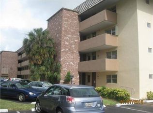 3600 NE 170th St APT 100, North Miami Beach, FL 33160