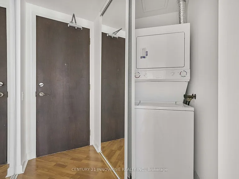 85 Bloor St E #805 — Photo 22