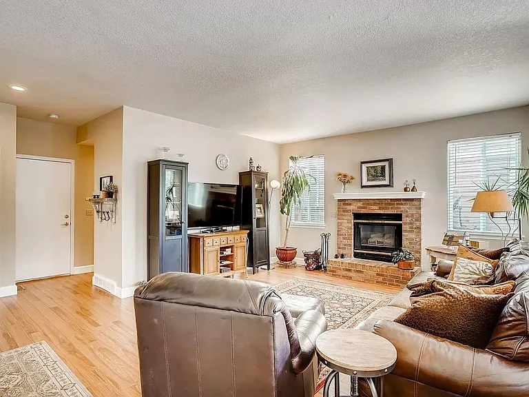 7541 Powderhorn Dr — Photo 3