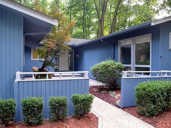 2nd image of 19655 Tanbark Ln