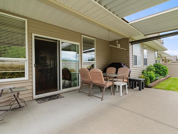 5th image of 46581 Stoney Creek Dr