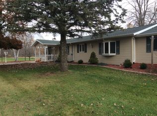 N9278 Navarino Rd, Shiocton, WI 54170