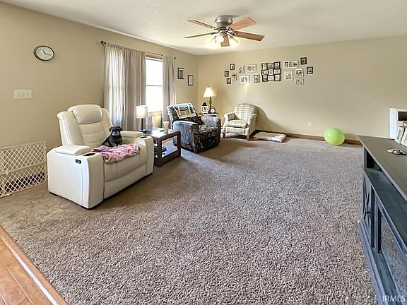 5th image of 751 Woodland Ct