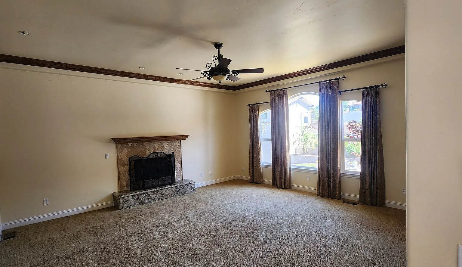 Large Grover Beach Home — Photo 1