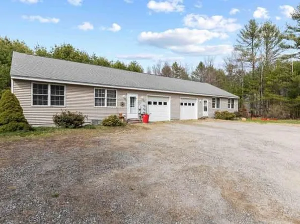 561 Mountfort Rd #A, North Yarmouth, ME 04097