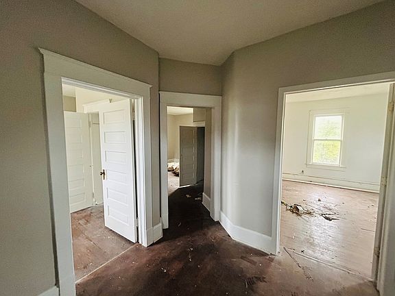 5th image of 606&608 Henry Ave