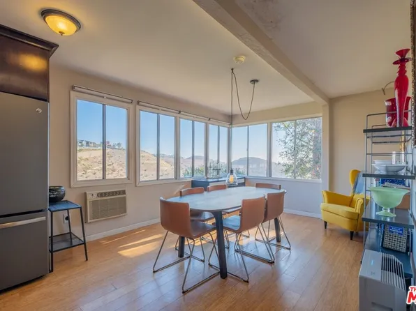 11450 Aucas Dr, Chatsworth, CA 91311