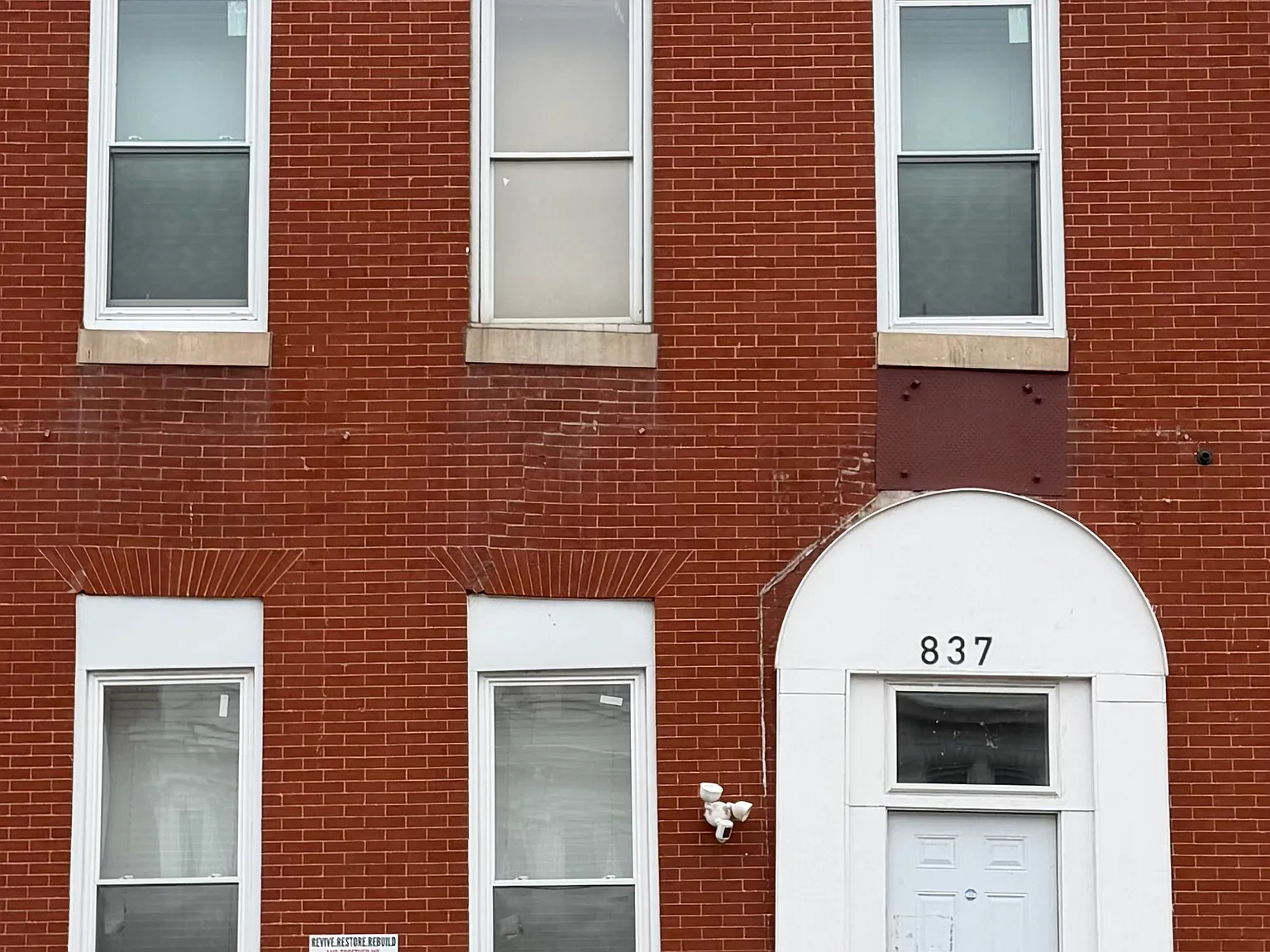 4 bed, $600 — Photo 1