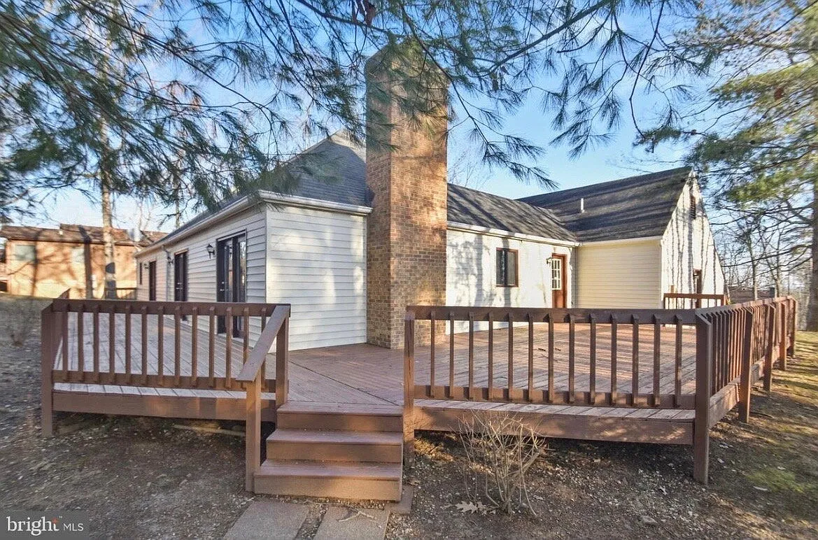 3 bed, 3.0 bath, $2,200 — Photo 3
