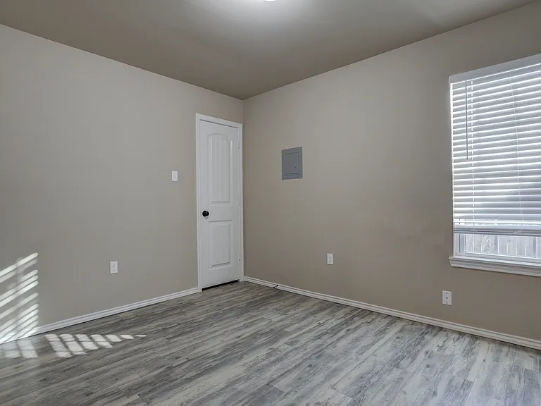 1009 Preston Trl #B — Photo 23