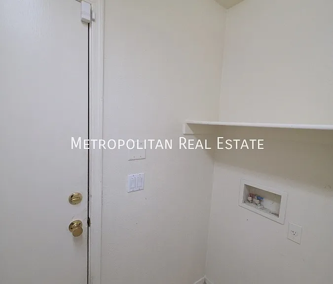 8618 W Chickasaw St — Photo 18