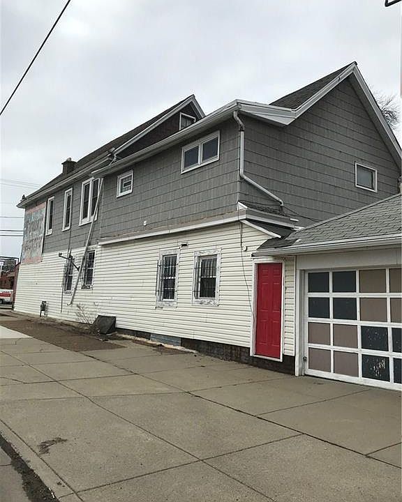 2nd image of 39 Van Rensselaer St