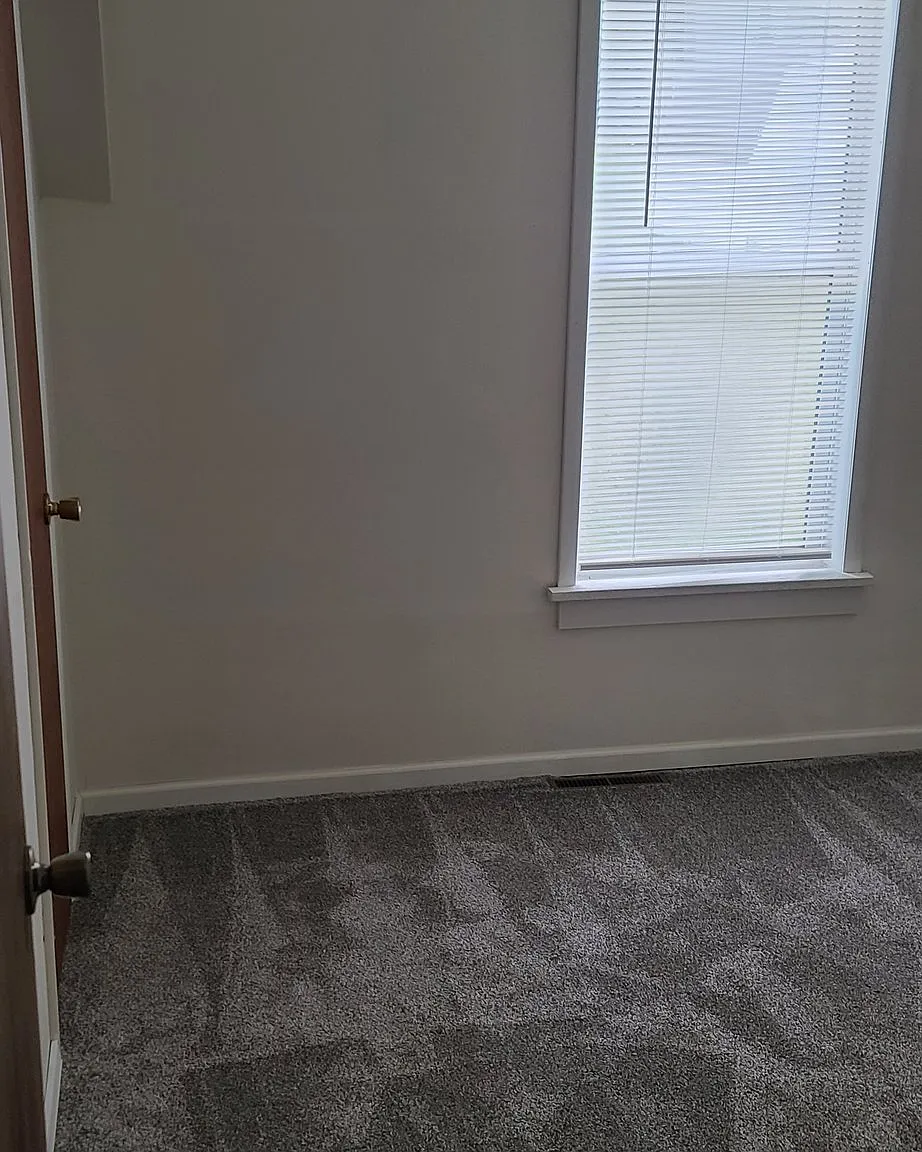 Cozy 2 Bed/1 Bath Unit in Charles City - Available 11/01 - $850/mo — Photo 3