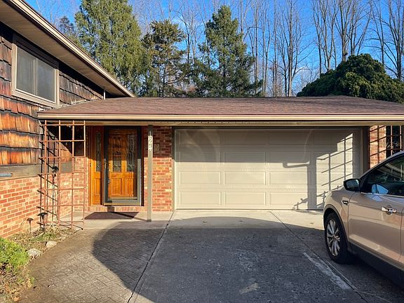 2nd image of 124 E Lawrin Blvd