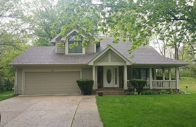 1st image of 617 Fisher St