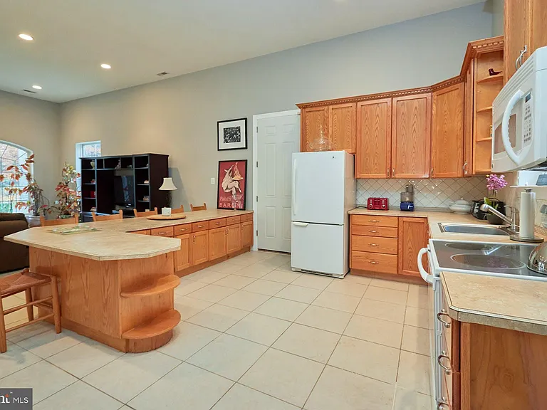 12815 Braddock Rd — Photo 9