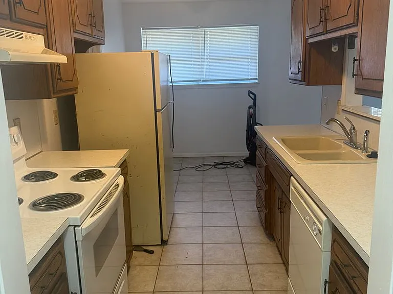 315 Willow Pl — Photo 13