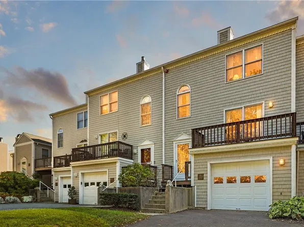 404 Lane, Bristol, RI 02809