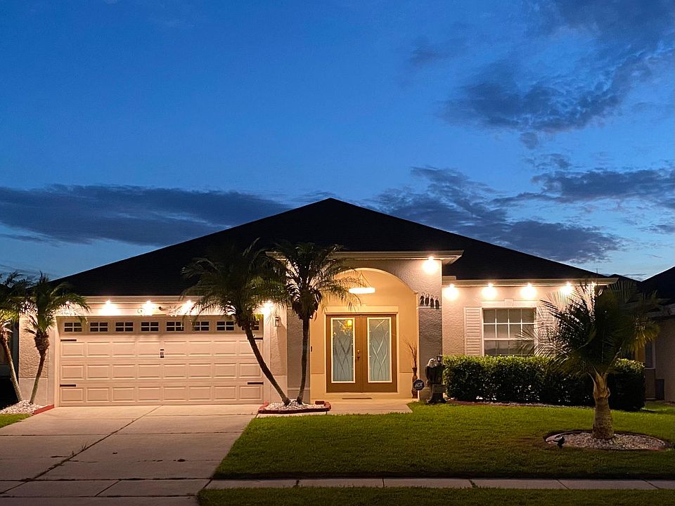 1st image of 2922 White Cedar Cir