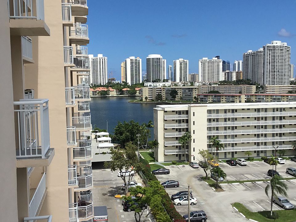 1st image of 18071 Biscayne Blvd APT 903