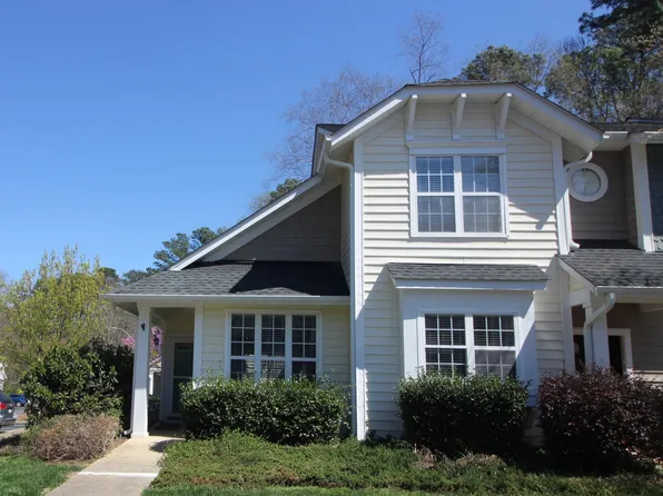 2201 Valley Haven Dr, Raleigh, NC 27603