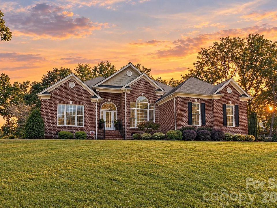1st image of 5125 Walnut Grove Ct
