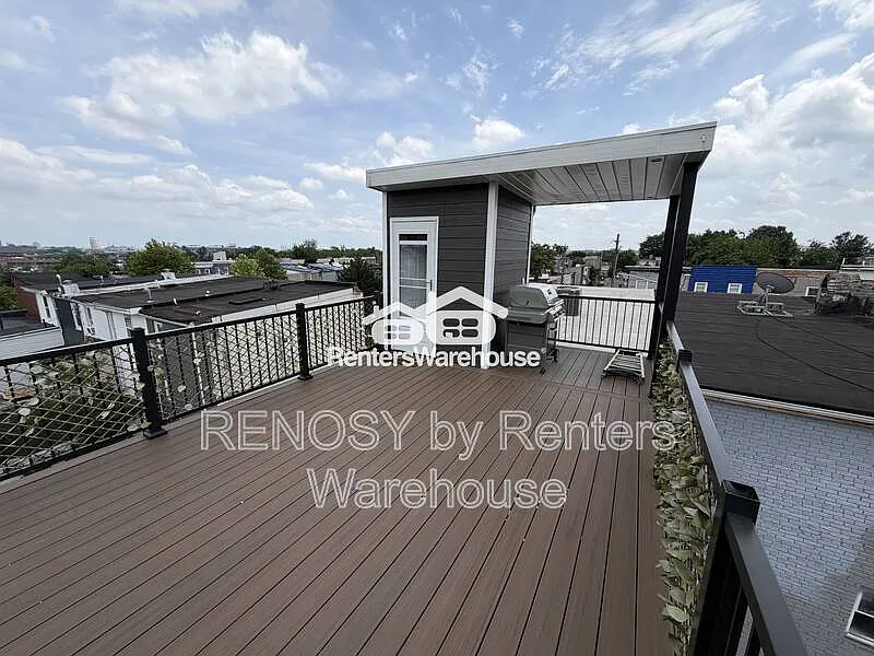4 bed, 3.5 bath, 2800 sqft, $2,400 — Photo 2