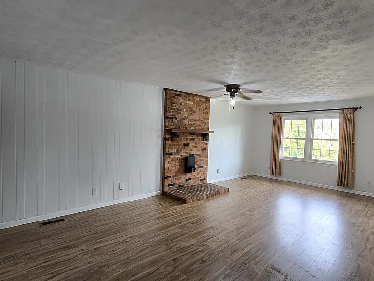 Living room facing front yard