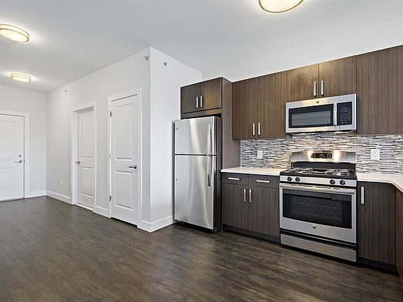 3rd image of 510 45th St #305