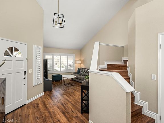 3rd image of 7 Temecula Ct